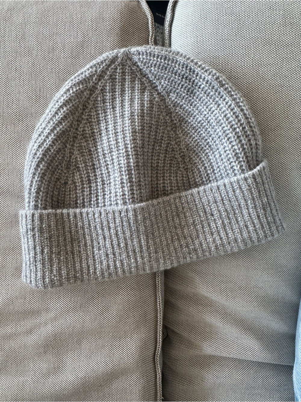 Tahari 2 ply Cashmere Winter Hat